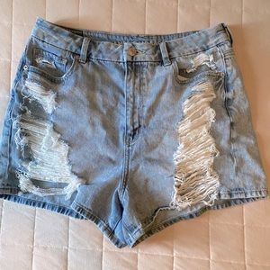 AEO curvy mom short